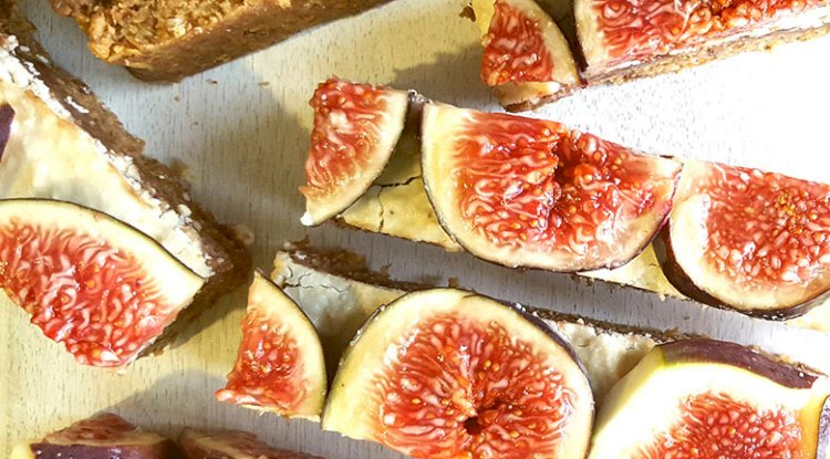 Protein stuffed fig slices